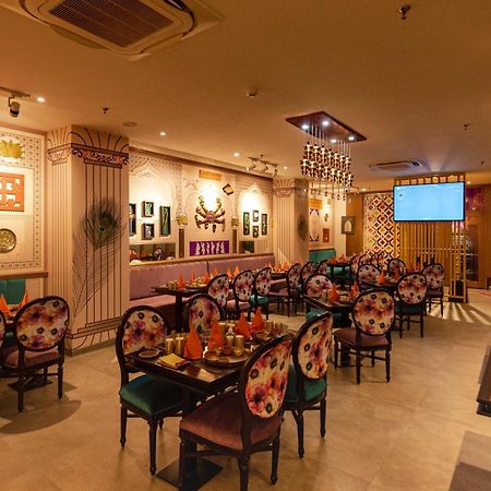 Holywater Hotel By Ganga Kinare #150 Mts From Ganga Ghat Rishīkesh Exterior foto